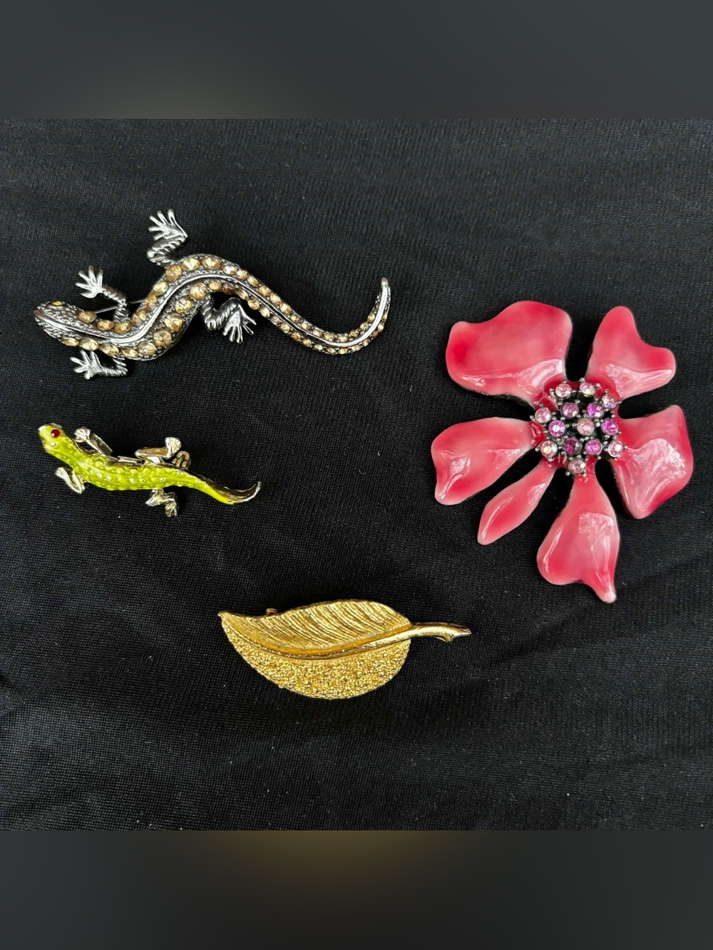 Vtg Brooches lizards geckos enamel flower Gold tone leaf bundle embellished 4pc